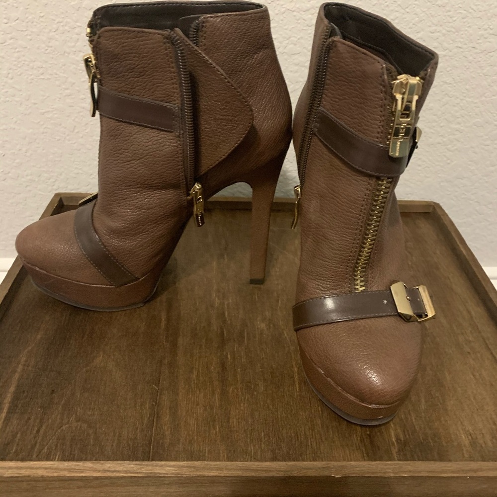 BCBG generation ankle booties